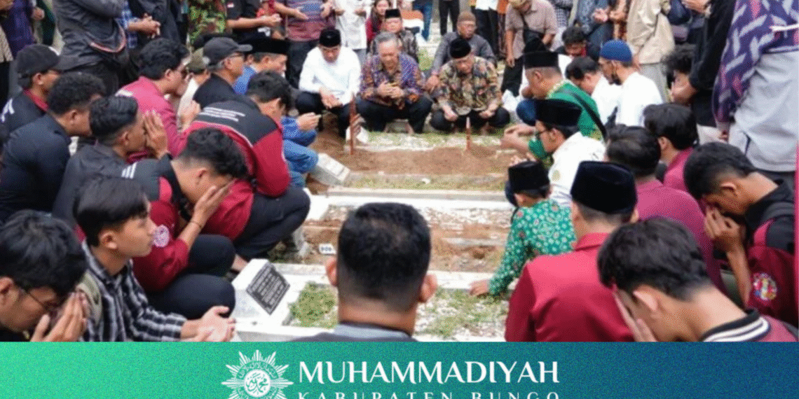 Abdurrosyad Sholeh Berpulang: Ribuan Warga Mengiringi Kepergian