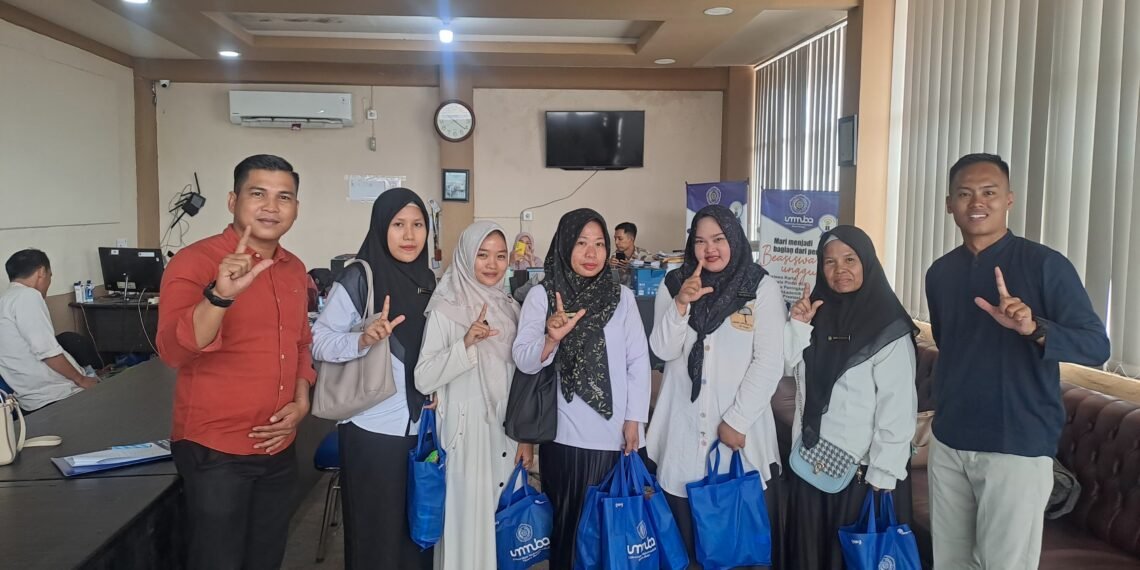 Lazismu PDM Bungo dan Lazismu Ummuba Berbagi Sembako untuk Guru-Guru AUM di Lingkungan PDM Bungo